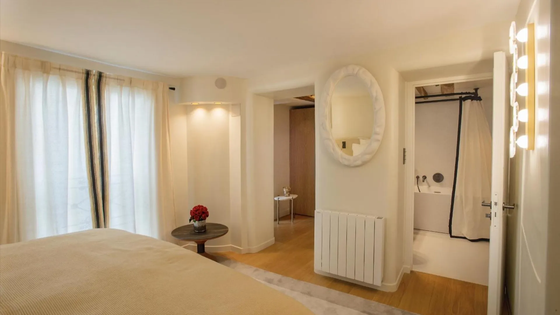 Luxueux Appartement, Avec Terrasse Vue Champs-elysees Apartment *